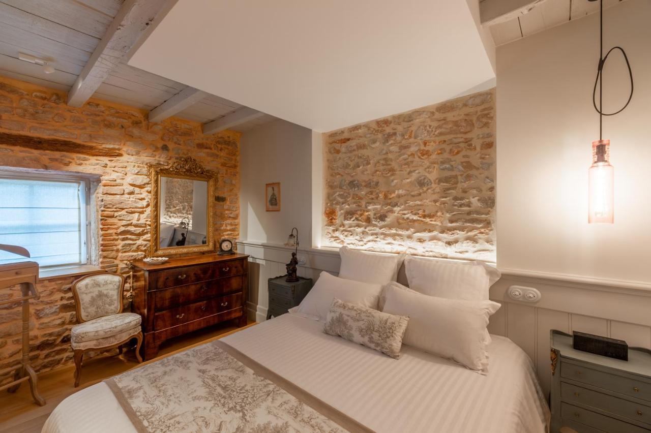Chateau De Champ-renard